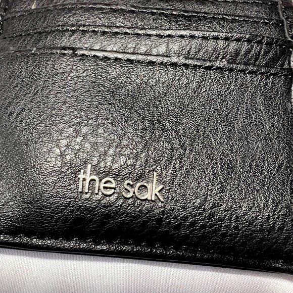 The Sak Black Leather Keychain Credit Card Holder Embossed Floral Coin Storage - Picture 5 of 11